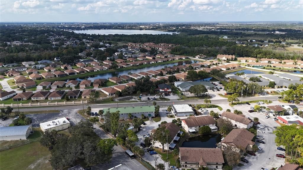 For Sale: $139,500 (2 beds, 1 baths, 888 Square Feet)