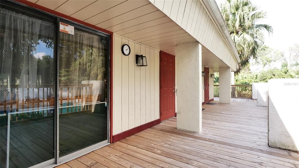 For Sale: $139,500 (2 beds, 1 baths, 888 Square Feet)