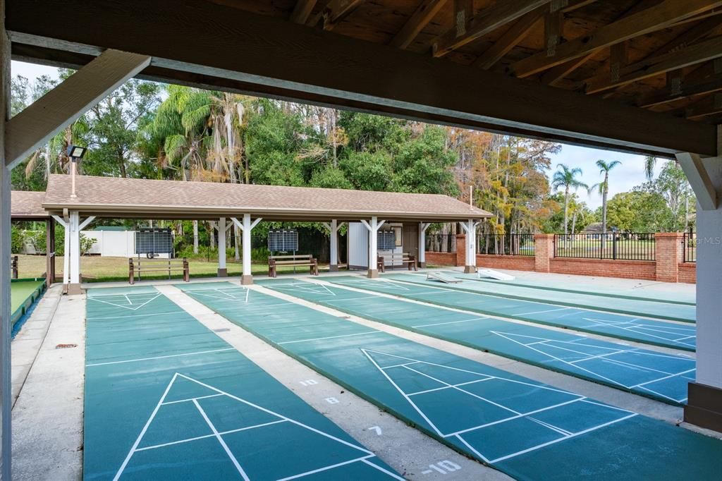 На продажу: $279,900 (2 спален, 2 ванн, 2001 Квадратных фут)