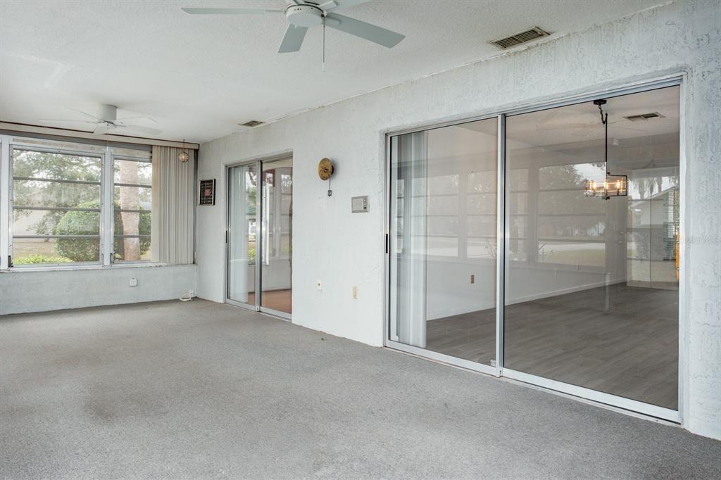 На продажу: $279,900 (2 спален, 2 ванн, 2001 Квадратных фут)