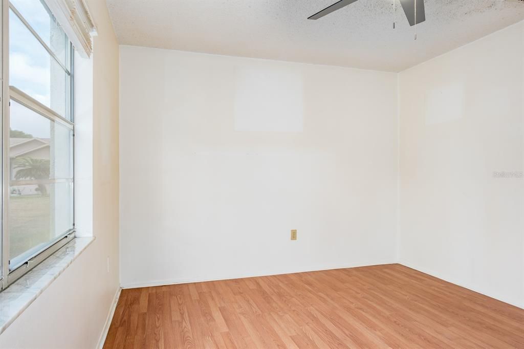 На продажу: $279,900 (2 спален, 2 ванн, 2001 Квадратных фут)