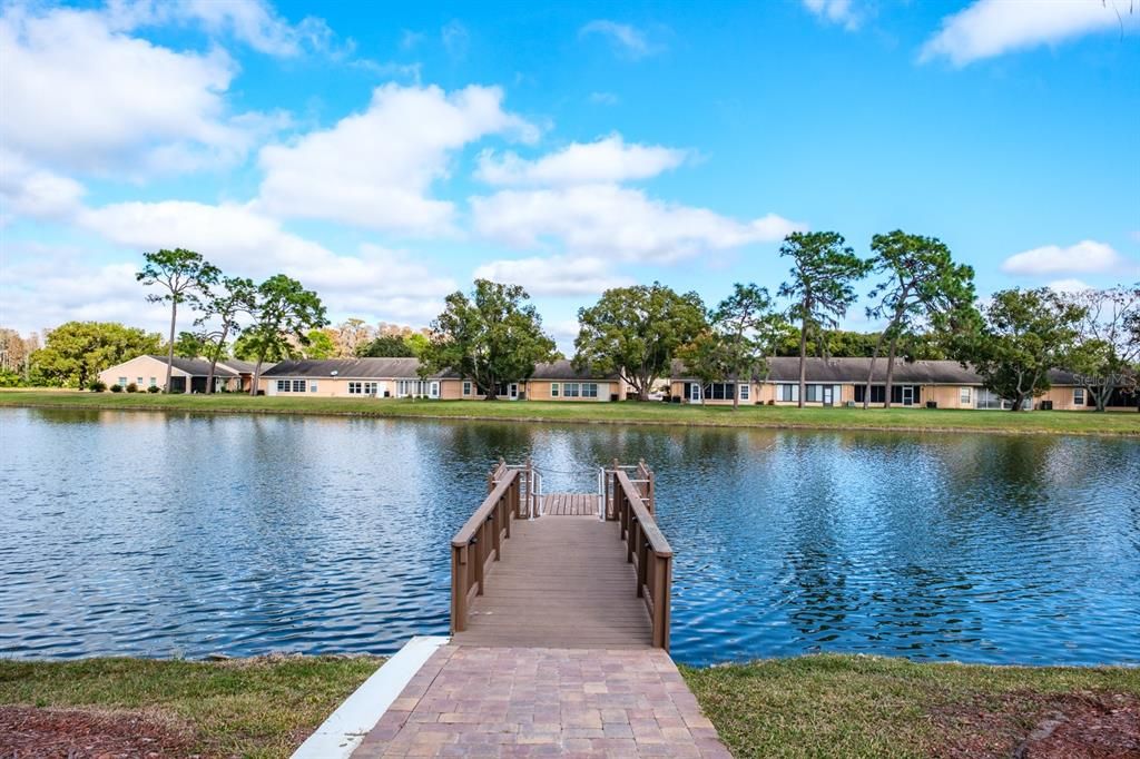 На продажу: $279,900 (2 спален, 2 ванн, 2001 Квадратных фут)