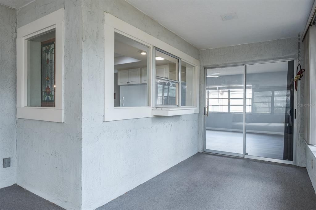 На продажу: $279,900 (2 спален, 2 ванн, 2001 Квадратных фут)