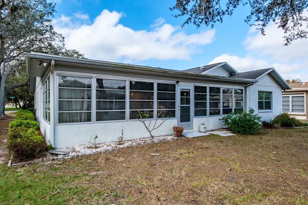 На продажу: $279,900 (2 спален, 2 ванн, 2001 Квадратных фут)