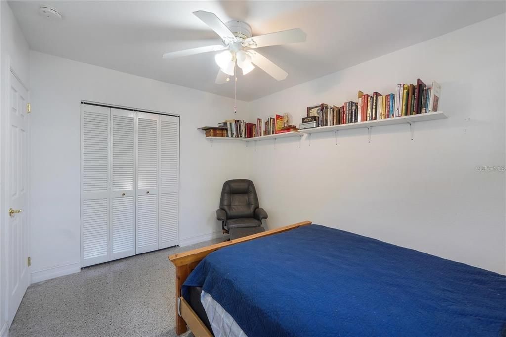 For Sale: $380,000 (4 beds, 2 baths, 1652 Square Feet)