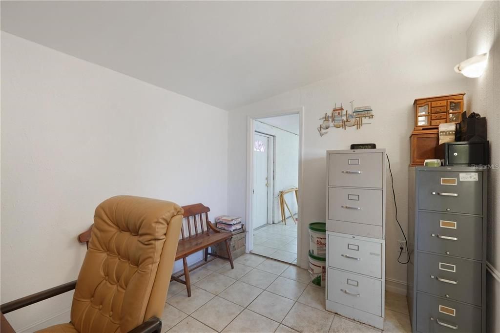 For Sale: $380,000 (4 beds, 2 baths, 1652 Square Feet)