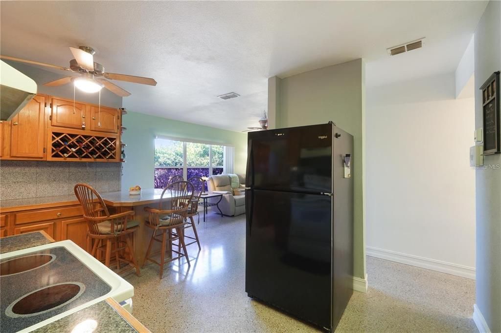 For Sale: $380,000 (4 beds, 2 baths, 1652 Square Feet)