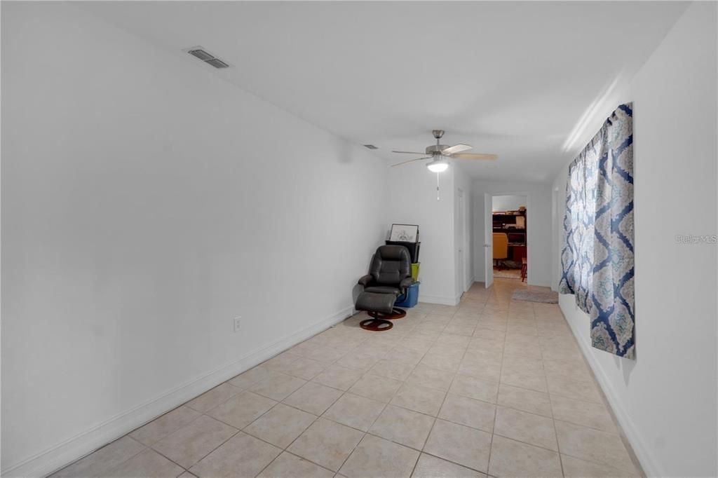 For Sale: $380,000 (4 beds, 2 baths, 1652 Square Feet)