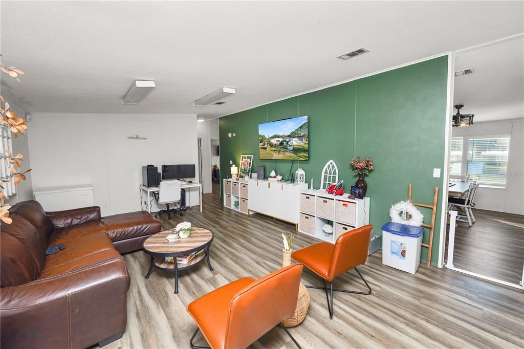 For Sale: $325,000 (4 beds, 2 baths, 2432 Square Feet)