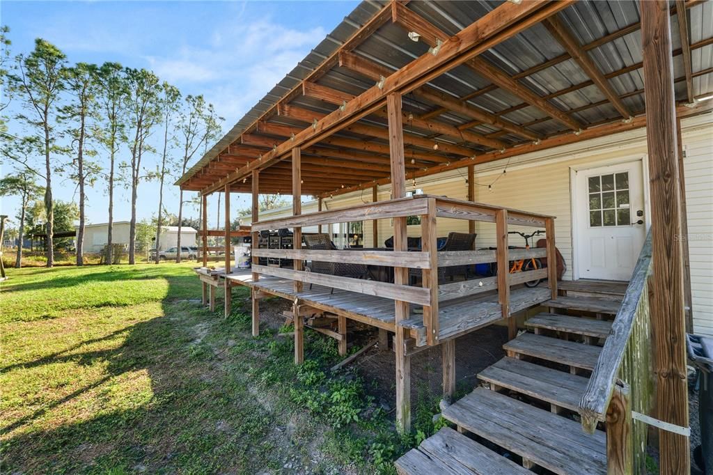 For Sale: $325,000 (4 beds, 2 baths, 2432 Square Feet)