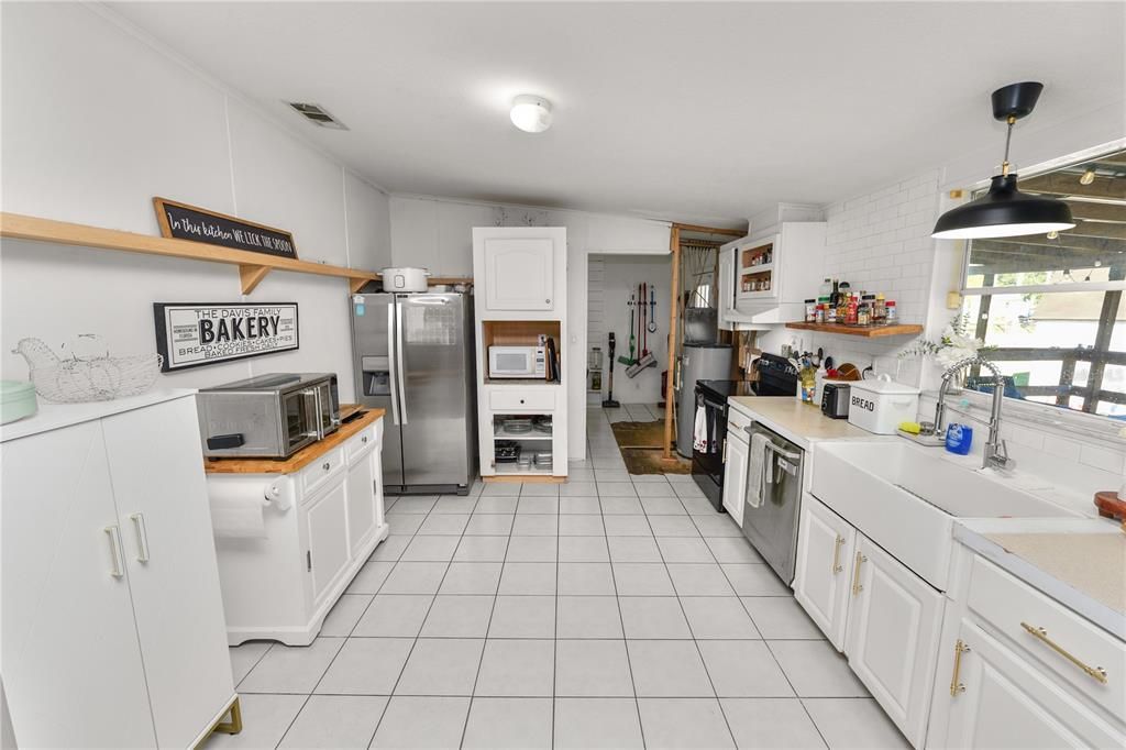 For Sale: $325,000 (4 beds, 2 baths, 2432 Square Feet)