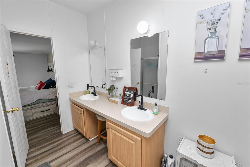 For Sale: $325,000 (4 beds, 2 baths, 2432 Square Feet)