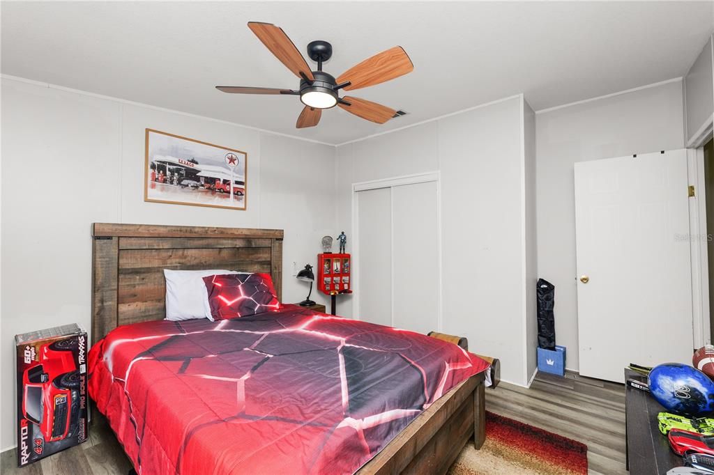 For Sale: $325,000 (4 beds, 2 baths, 2432 Square Feet)