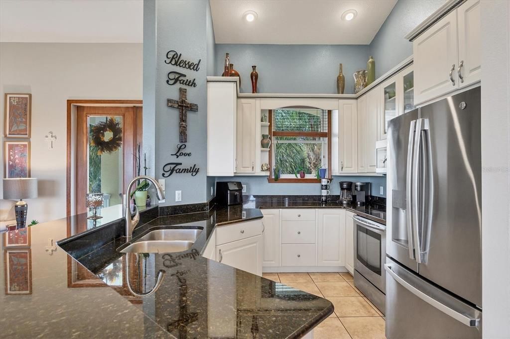 En Venta: $995,000 (3 camas, 2 baños, 1570 Pies cuadrados)