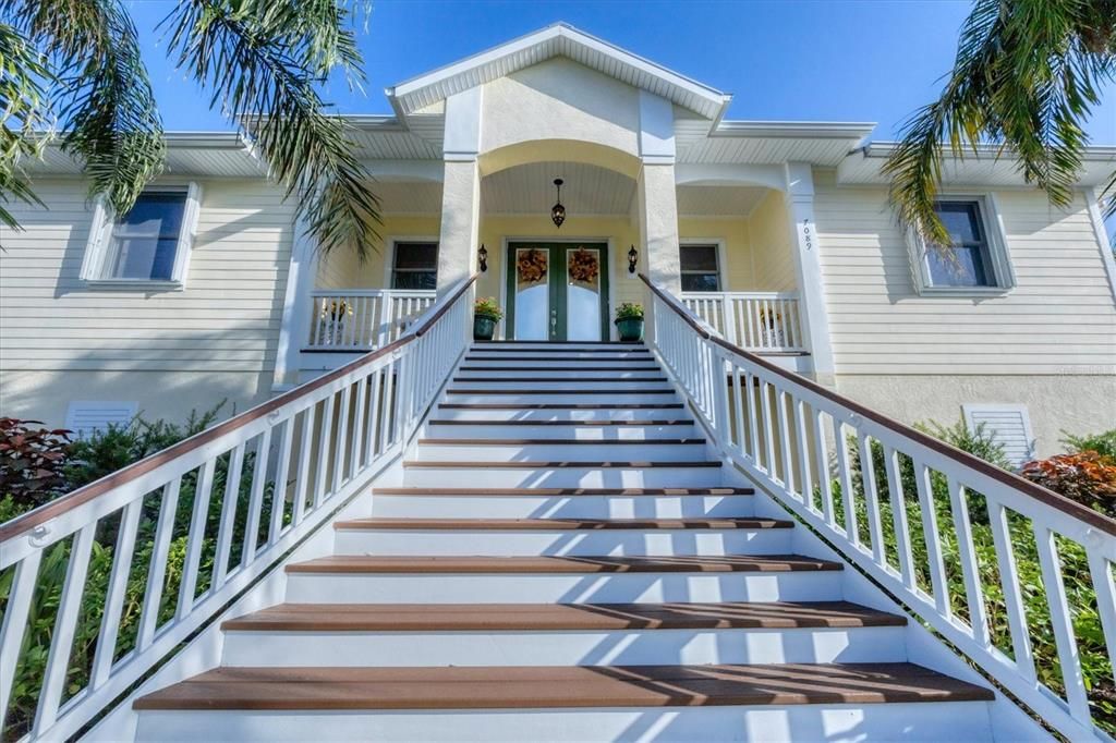 En Venta: $995,000 (3 camas, 2 baños, 1570 Pies cuadrados)