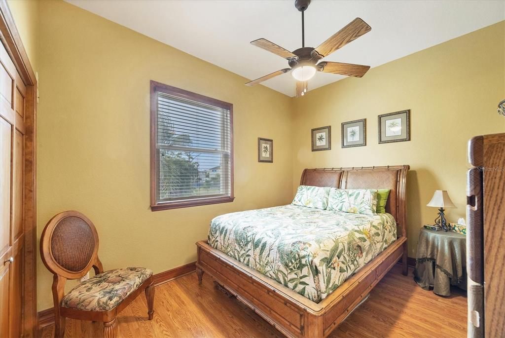 En Venta: $995,000 (3 camas, 2 baños, 1570 Pies cuadrados)