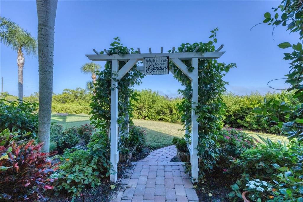 En Venta: $995,000 (3 camas, 2 baños, 1570 Pies cuadrados)