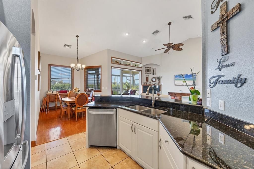 En Venta: $995,000 (3 camas, 2 baños, 1570 Pies cuadrados)