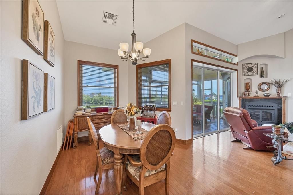 En Venta: $995,000 (3 camas, 2 baños, 1570 Pies cuadrados)