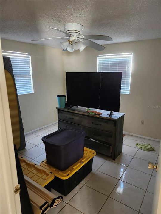 En Renta: $1,550 (3 camas, 1 baños, 1008 Pies cuadrados)