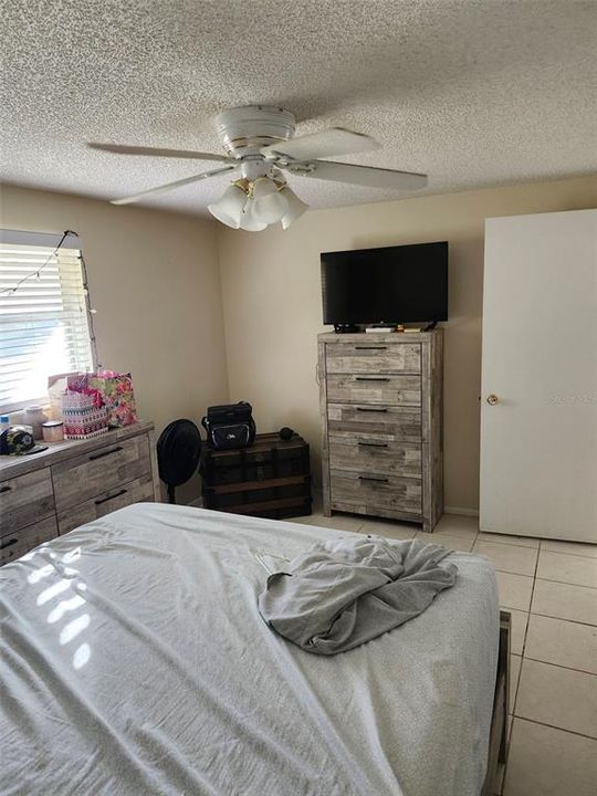 En Renta: $1,550 (3 camas, 1 baños, 1008 Pies cuadrados)