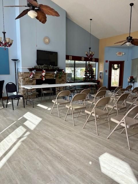 For Sale: $155,000 (2 beds, 2 baths, 1090 Square Feet)