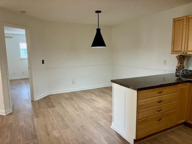 For Sale: $155,000 (2 beds, 2 baths, 1090 Square Feet)
