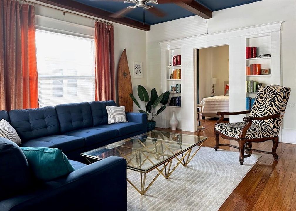 For Rent: $3,250 (2 beds, 2 baths, 1200 Square Feet)