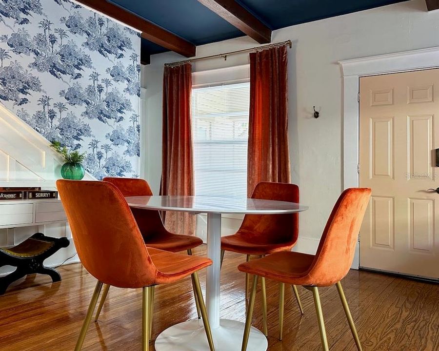 For Rent: $3,250 (2 beds, 2 baths, 1200 Square Feet)