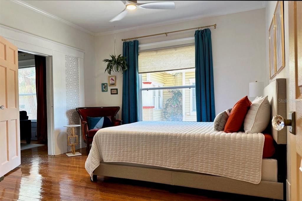 For Rent: $3,250 (2 beds, 2 baths, 1200 Square Feet)