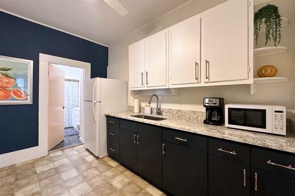 For Rent: $3,250 (2 beds, 2 baths, 1200 Square Feet)