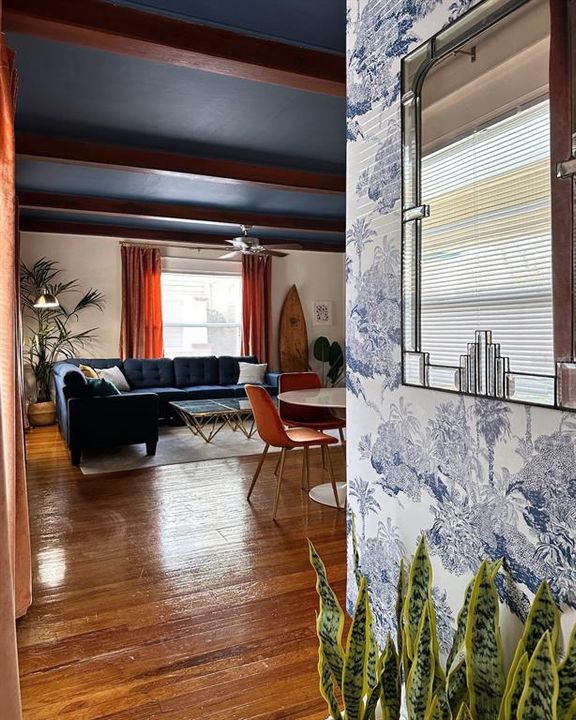 For Rent: $3,250 (2 beds, 2 baths, 1200 Square Feet)