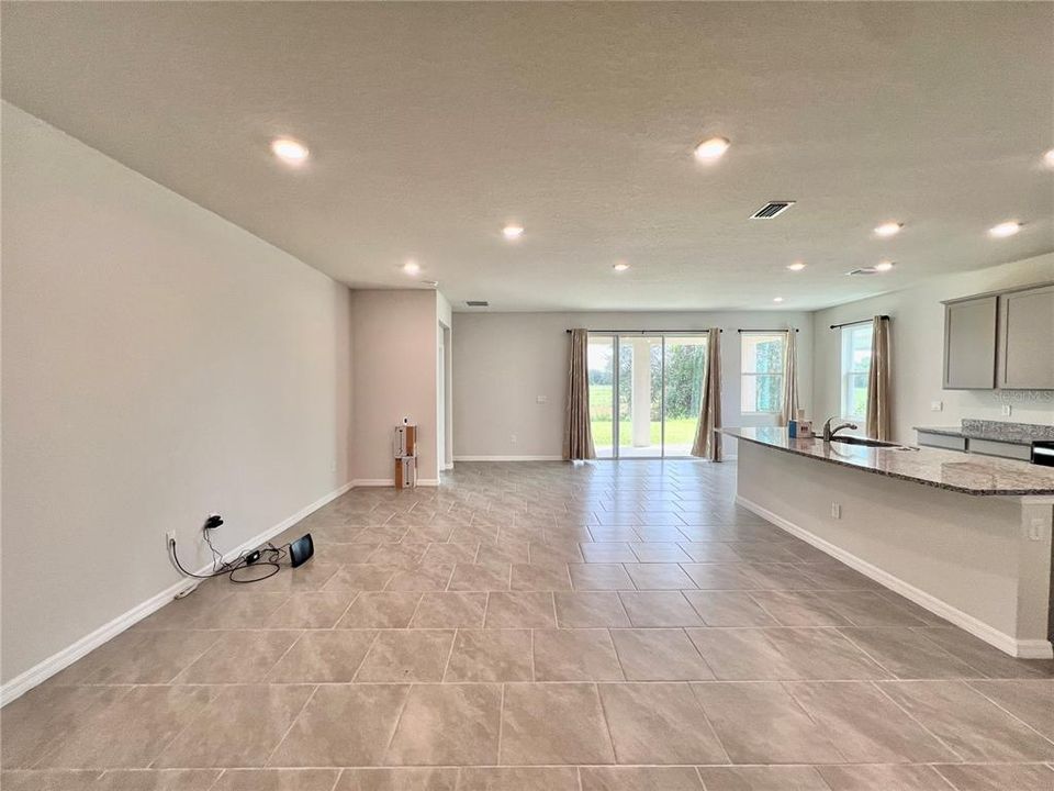 出租: $2,045 (3 贝兹, 2 浴室, 1844 平方英尺)