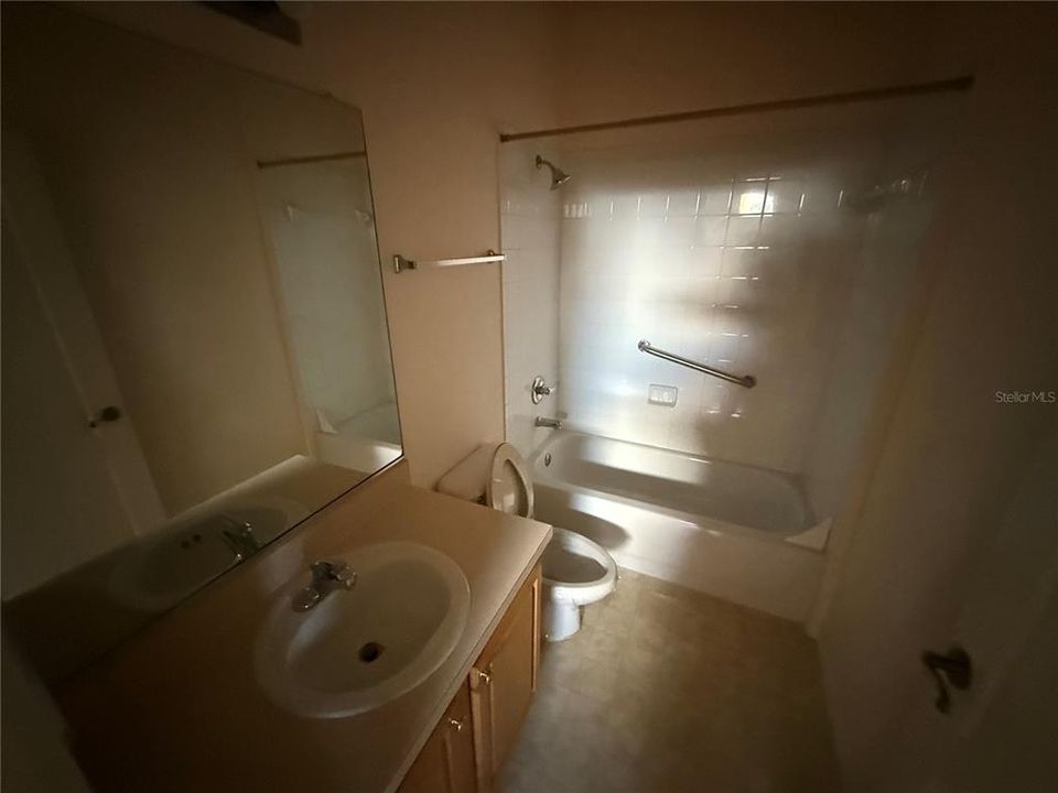 待售: $235,000 (3 贝兹, 2 浴室, 1301 平方英尺)