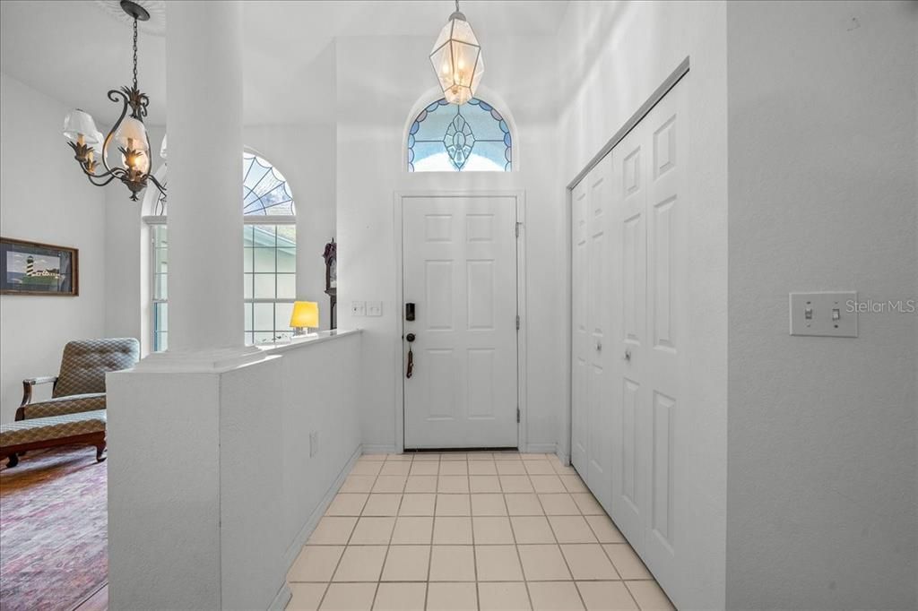 En Venta: $325,000 (3 camas, 2 baños, 2030 Pies cuadrados)