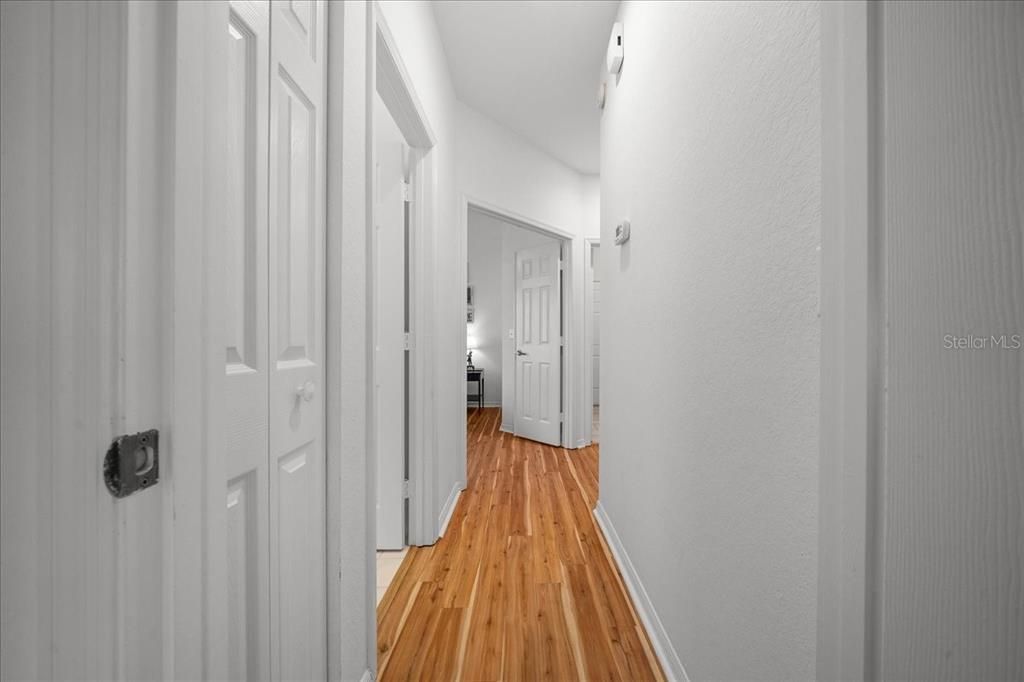 En Venta: $325,000 (3 camas, 2 baños, 2030 Pies cuadrados)