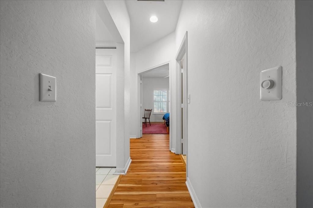 En Venta: $325,000 (3 camas, 2 baños, 2030 Pies cuadrados)