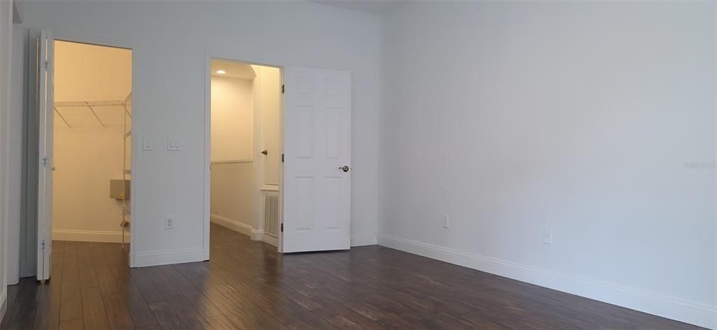 For Sale: $349,900 (3 beds, 2 baths, 1806 Square Feet)