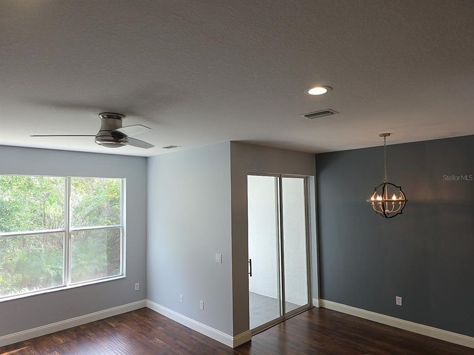 For Sale: $349,900 (3 beds, 2 baths, 1806 Square Feet)