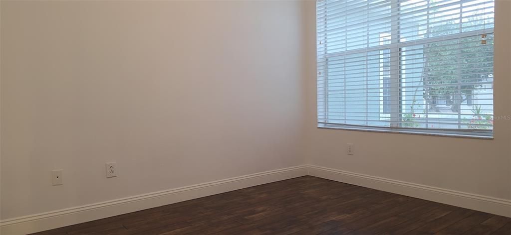 For Sale: $349,900 (3 beds, 2 baths, 1806 Square Feet)