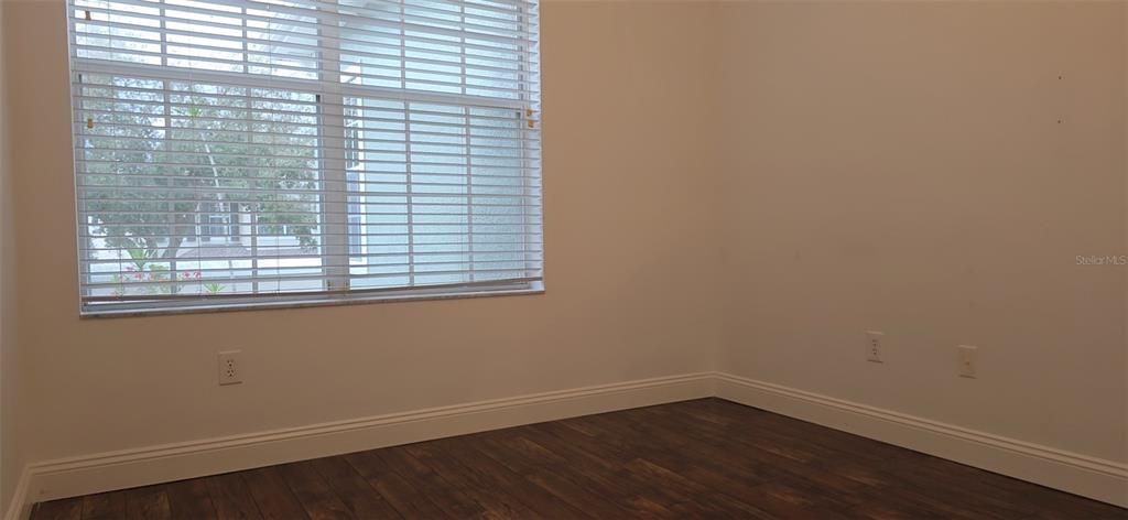 For Sale: $349,900 (3 beds, 2 baths, 1806 Square Feet)