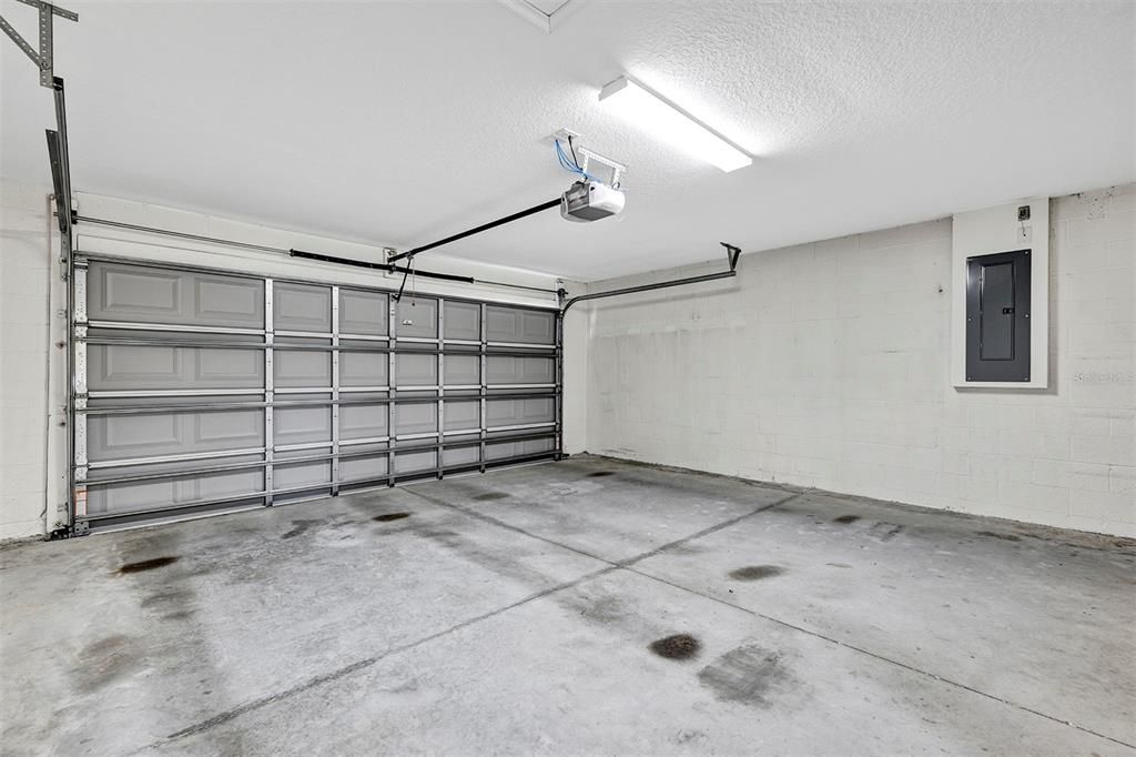 For Sale: $264,900 (3 beds, 2 baths, 1453 Square Feet)