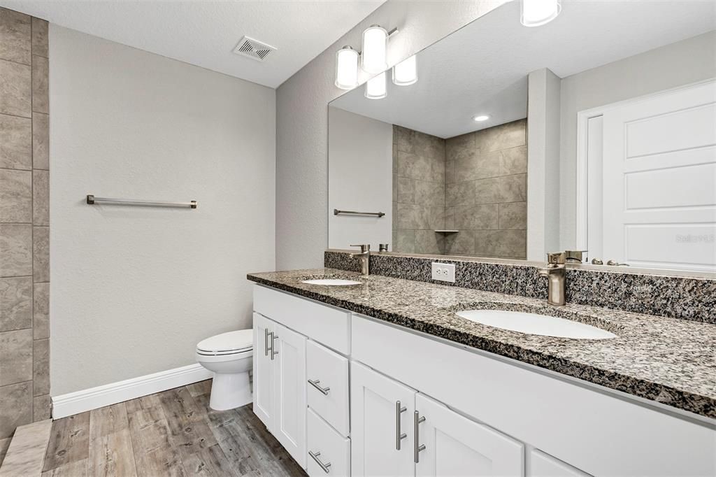 For Sale: $264,900 (3 beds, 2 baths, 1453 Square Feet)