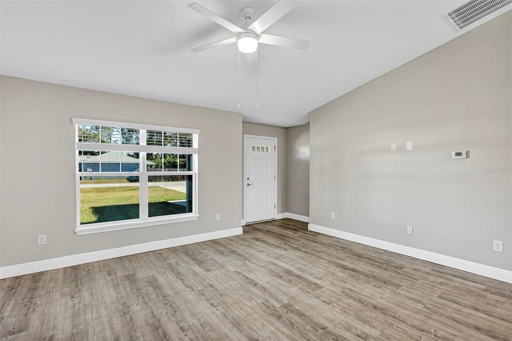 For Sale: $264,900 (3 beds, 2 baths, 1453 Square Feet)