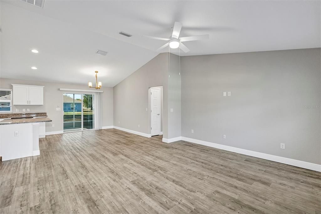 For Sale: $264,900 (3 beds, 2 baths, 1453 Square Feet)