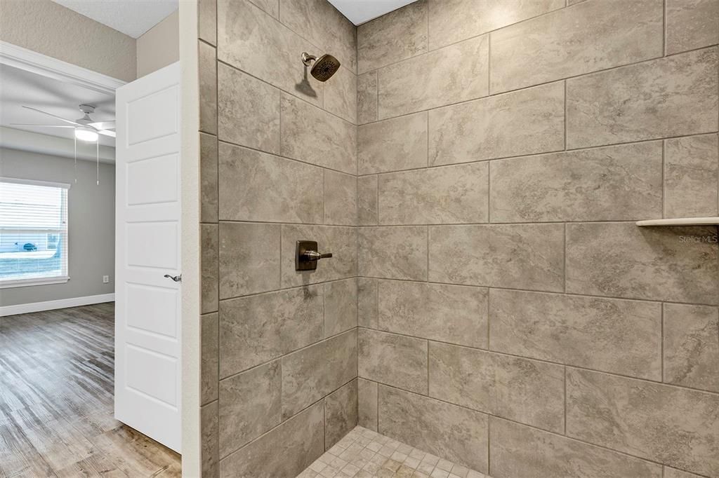 For Sale: $264,900 (3 beds, 2 baths, 1453 Square Feet)