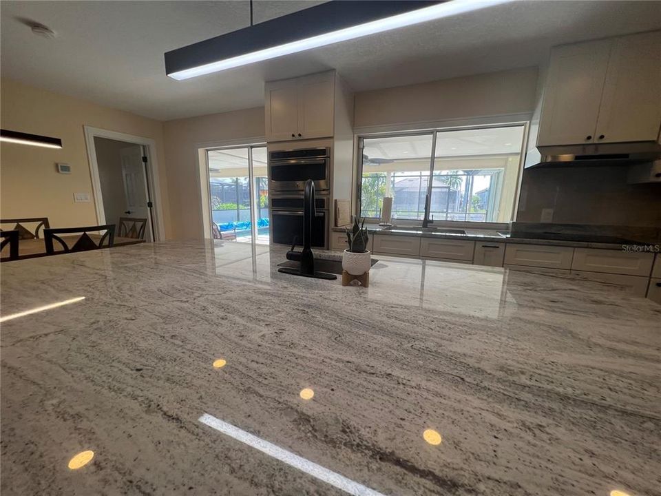 出租: $4,500 (3 贝兹, 2 浴室, 2169 平方英尺)