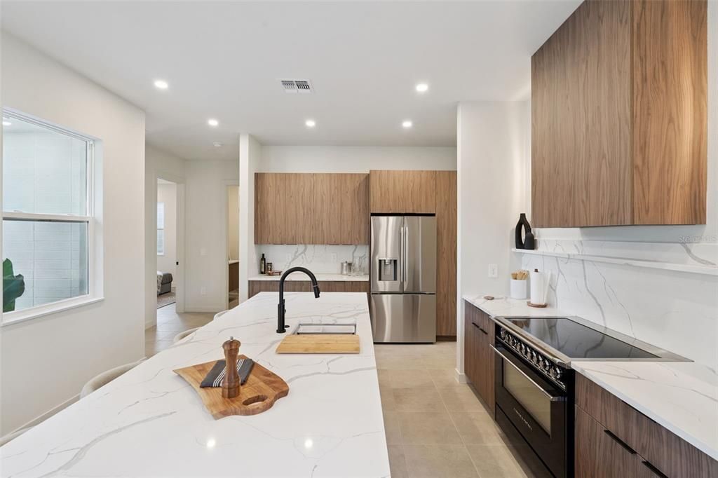 En Venta: $358,400 (3 camas, 2 baños, 1659 Pies cuadrados)