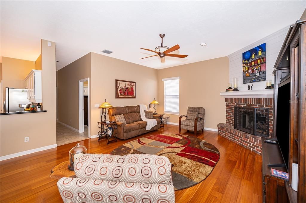 На продажу: $729,500 (4 спален, 3 ванн, 2747 Квадратных фут)