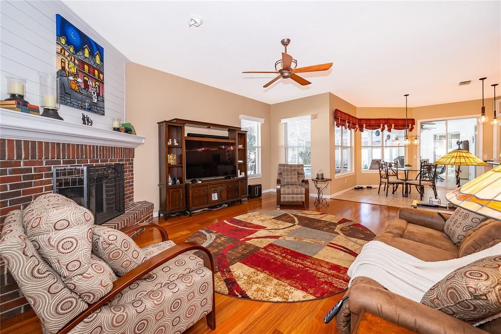 На продажу: $729,500 (4 спален, 3 ванн, 2747 Квадратных фут)